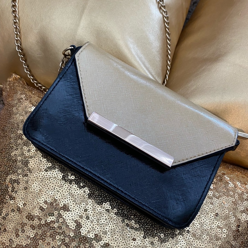 Small clutch